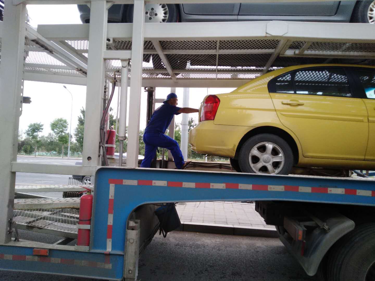 长途旅游用车还是选轿车托运吧(图1)