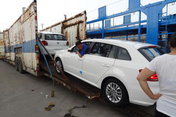 济南托运轿车运费,西宁汽车托运多少钱